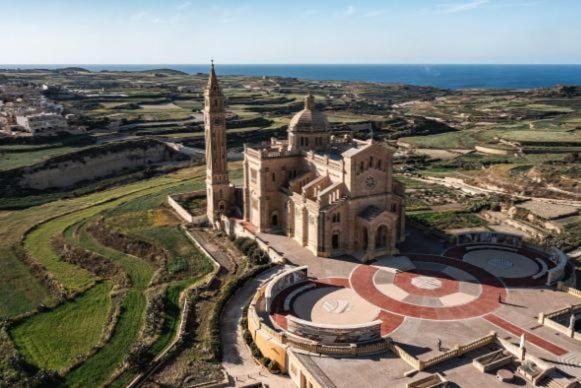 'l'artiste' Farmhouse Gozo Villa