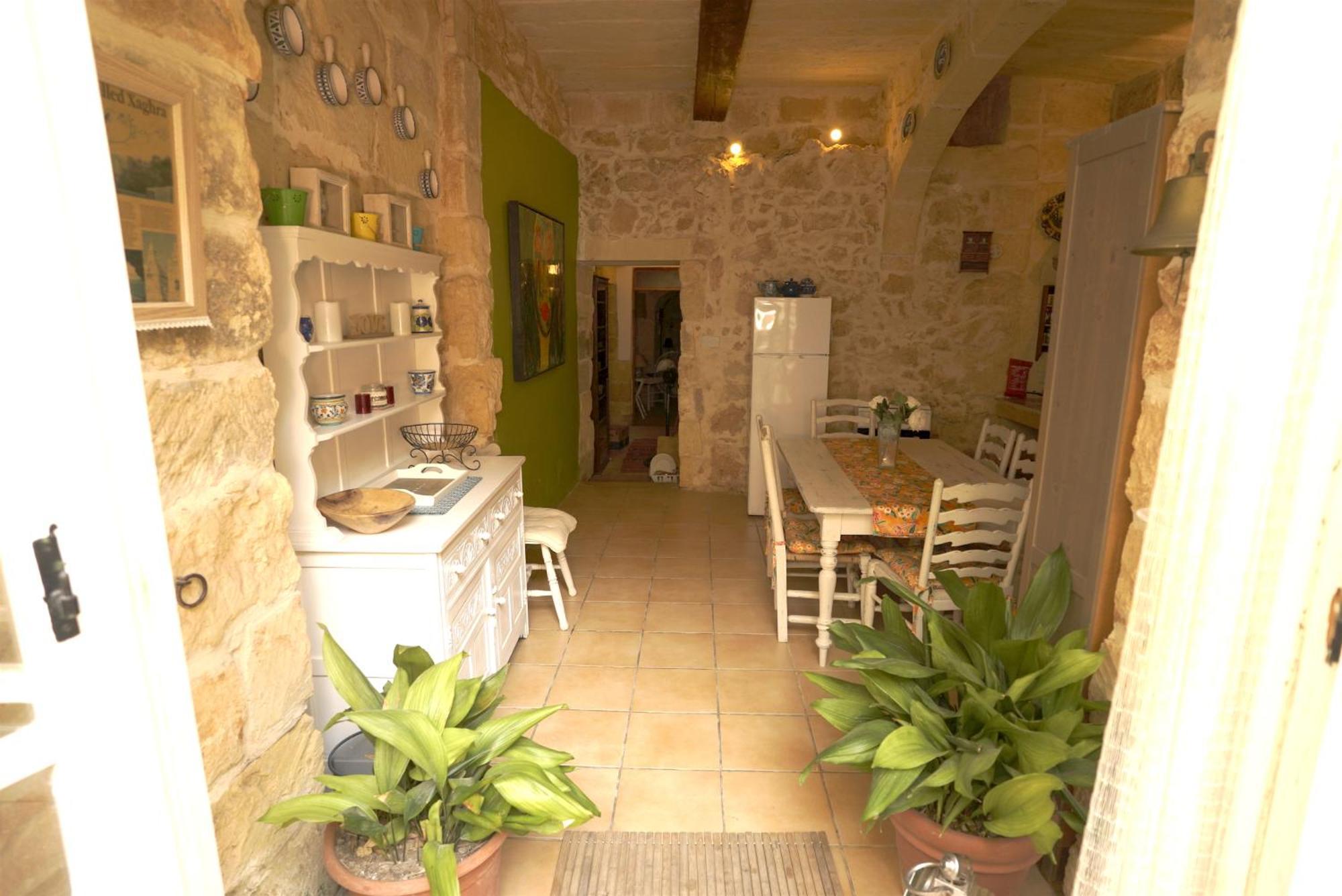 'l'artiste' Farmhouse Gozo Villa
